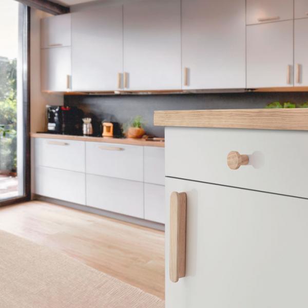 Beslagsboden BB6411 møbelgreb i træ - Lys ask Beslagsboden BB6411 møbelgreb i træ - Lys ask